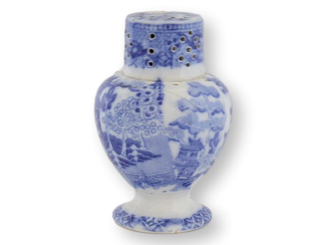English Victorian Pearlware Willow Pepper Pot