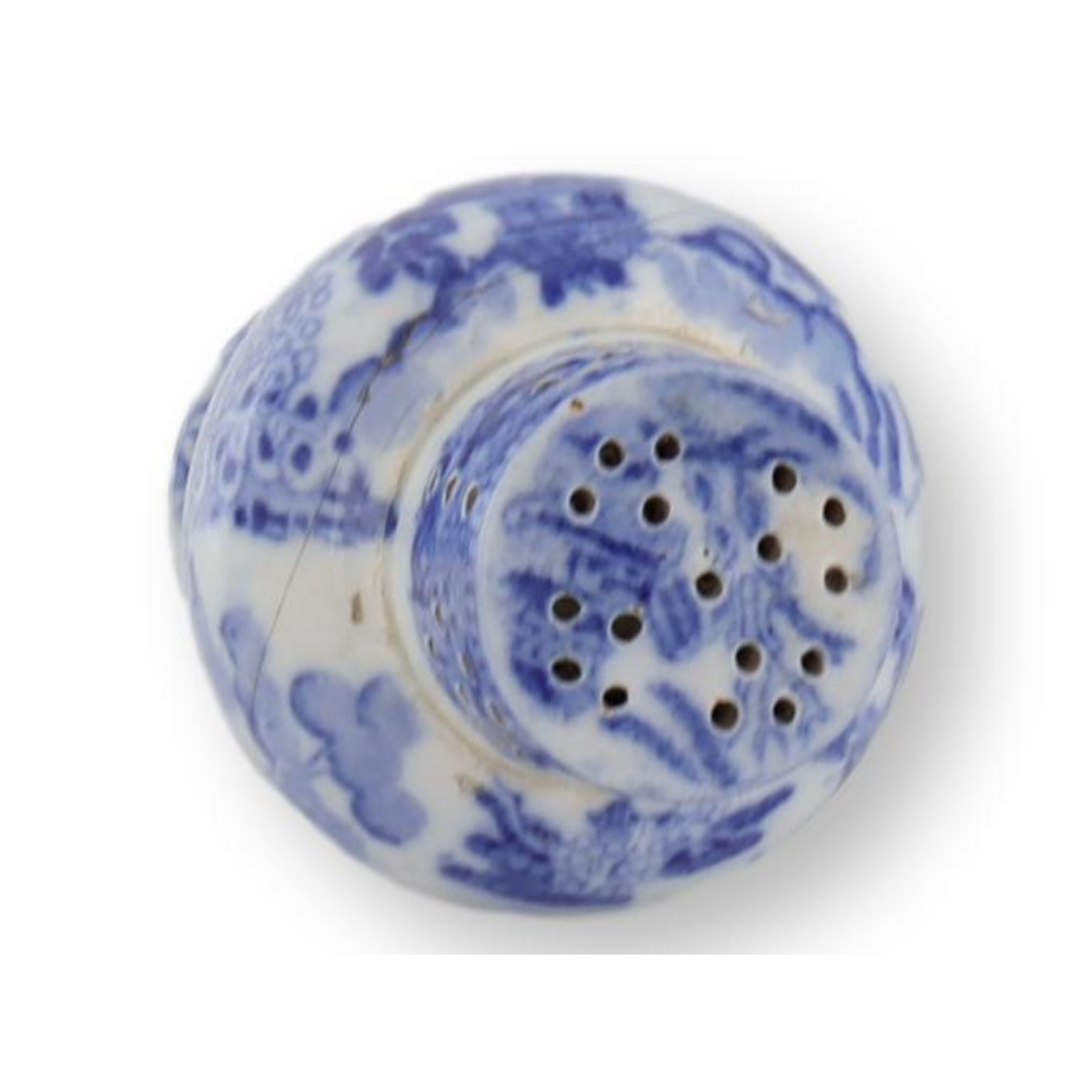 English Victorian Pearlware Willow Pepper Pot