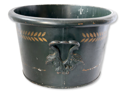 Antique Americana Metal Tole Tub