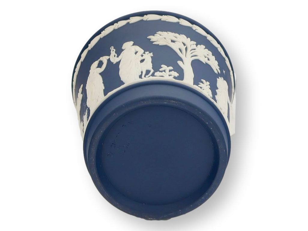 Rare Wedgwood Jasperware 3.25 in Pot